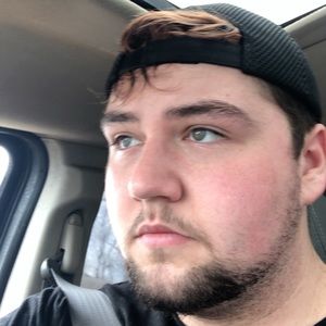 Meet your Posher, Casey